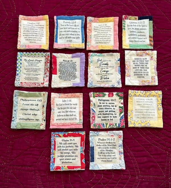 ✝️Best Encouraged And Blessed Gift-Prayer Quilt with cross inside