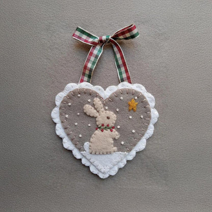 Pre-Cut Wool Blend Felt Holiday Hearts Ornament Kit